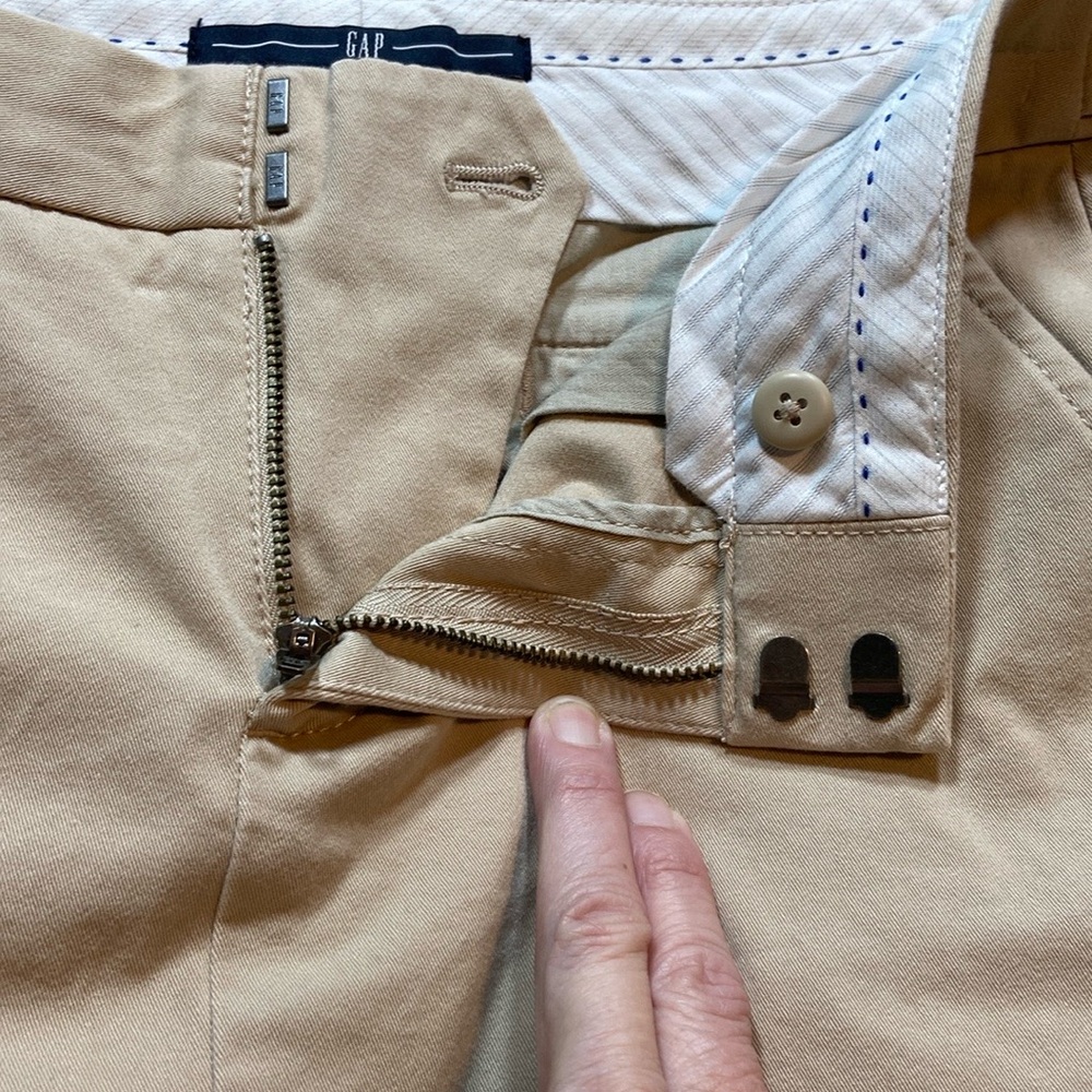 Light Colored Kaki Skirt by GAP Brand. - Picture 4 of 14